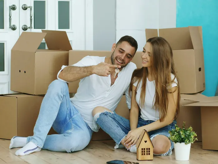 Acheteurs dans leur nouvelle maison après une inspection préachat