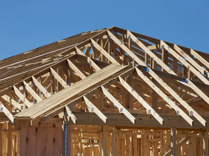 Maison neuve en construction sur la Rive-Nord de Montréal