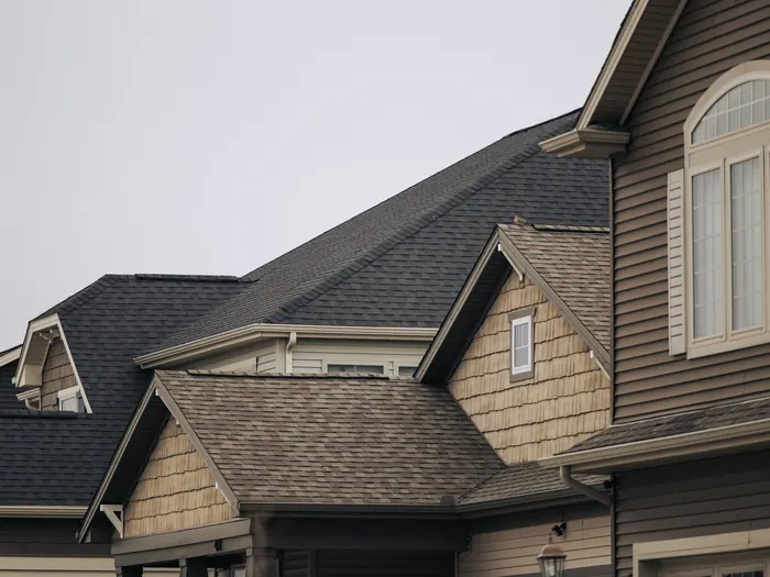 Toiture résidentielle inspectée en Montérégie